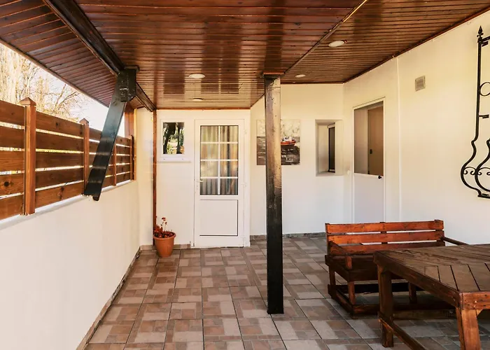 Louis House בית נופש *